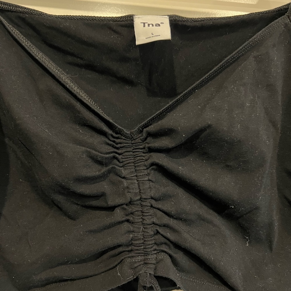 Aritzia Cropped Ruched Top - Picture 2 of 2